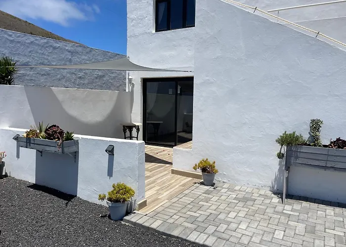 Asomada Views * Tías